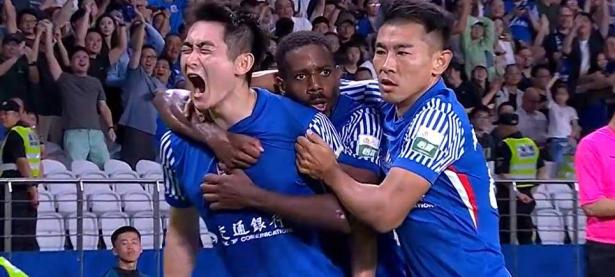 28圈娱乐-关于友谊赛巅峰对决！河套独角兽队读秒绝平渝州鲨队队，橄榄球赛场再起波澜；观赏性拉满的信息