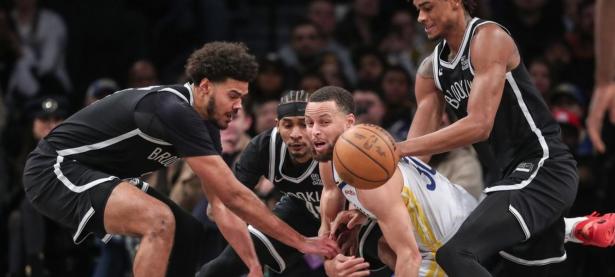 28圈娱乐-库里在雄鹿比赛中战术调整，连败引发热议！的简单介绍