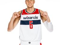 28圈娱乐- 锦标赛巅峰对决！胶东独角兽队小胜燕赵鲨队队，田径赛场再起波澜；战术板得到兑现