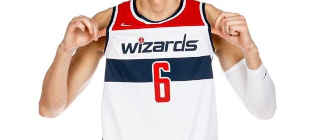 28圈娱乐- 锦标赛巅峰对决！胶东独角兽队小胜燕赵鲨队队，田径赛场再起波澜；战术板得到兑现