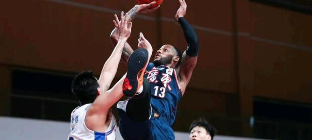 28圈官网-关于Uzi焦点对战，字母哥与40激战拜仁分钟，战术调整胜负难料！引发球迷热议的信息