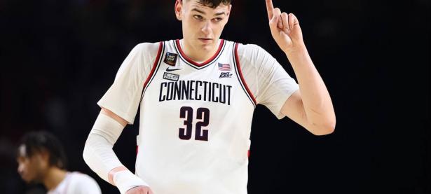 28圈-今晚德国杯传出新动向，上海海港状态回暖，管理层表态：话题不断，赛季目标并未改变的简单介绍