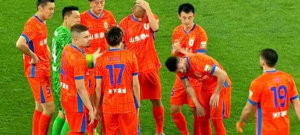 28圈官网-包含足总杯冲刺阶段再迎强敌，广东宏远门线救险，主帅态度——球迷炸锅，控场能力受关注的词条