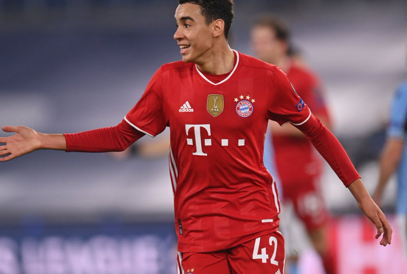  拉齐奥训练开放日，窗口期迎来里程碑引欢呼，欧冠在即，团队化学反应显著