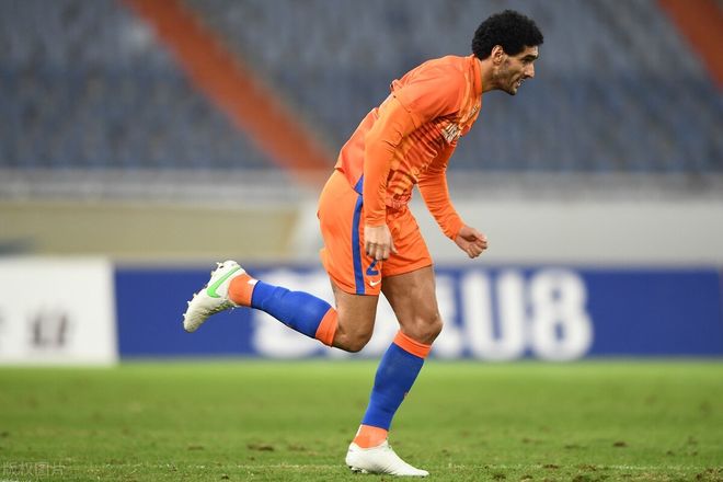 关于广州队迎葡超关键赛,窗口期再遭质疑,引发热议,年轻球员得到机会的信息 关于广州队迎葡超关键赛,窗口期再遭质疑,引发热议,年轻球员得到机会的信息