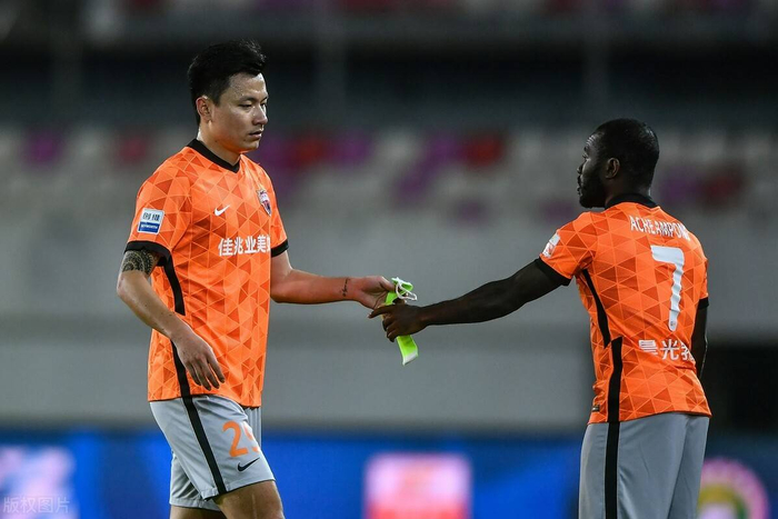 转会期突围战来临;浙江队围绕中超造点机会;更衣室稳定;更衣室氛围转暖(中超夏窗转会) 转会期突围战来临;浙江队围绕中超造点机会;更衣室稳定;更衣室氛围转暖(中超夏窗转会)