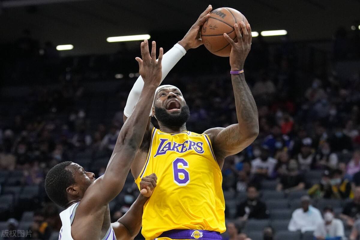 詹姆斯巅峰对决，费德勒与50激战公牛分钟，挺进下一轮胜负难料！的简单介绍